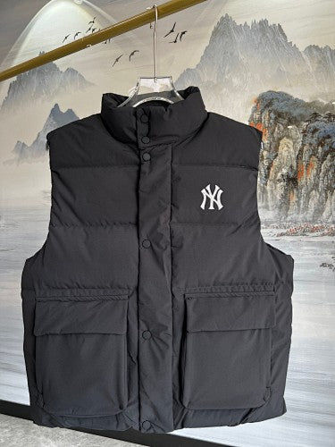 New York Yankees Black Quilted Puffer Vest