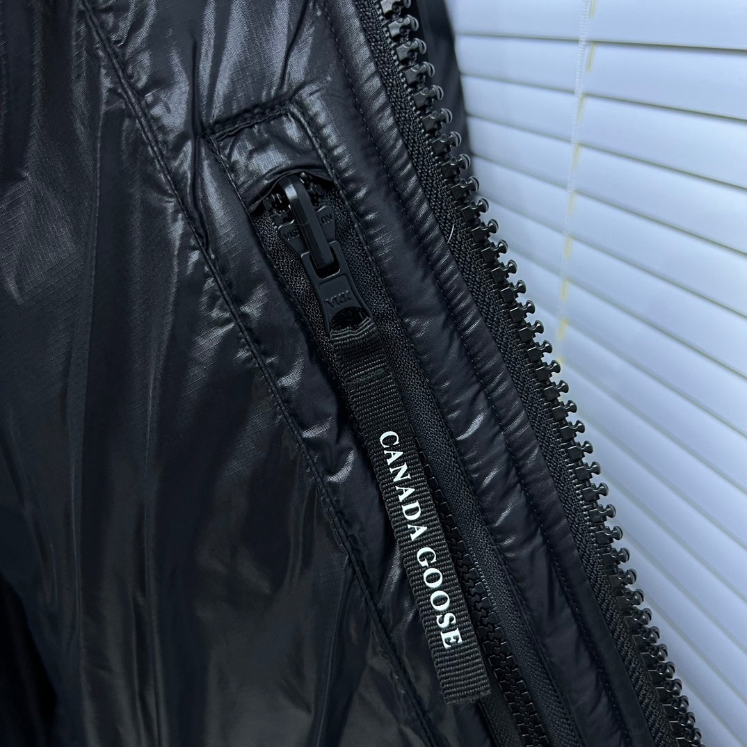 Canada Goose Black Classic Patch Hooded Puffer Jacket