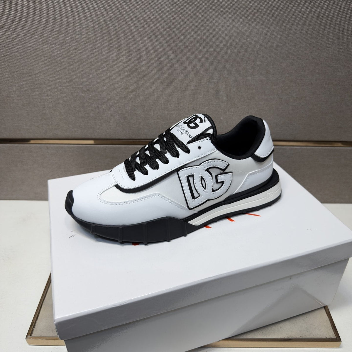 Dolce & Gabbana White DG Low-Top Sneakers